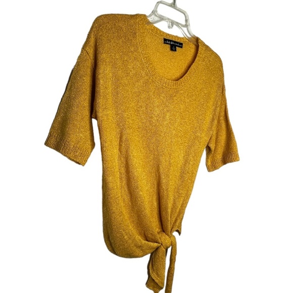 United States Sweaters Gold Sweater - Picture 4 of 6